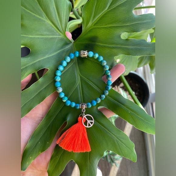 Jewelry - Howlite  Buddha beaded bracelet